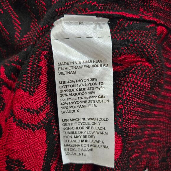 Chico's Women 1 US M Baroque Print Zip Back Mock Neck Black Red Floral Sweater - Picture 6 of 9